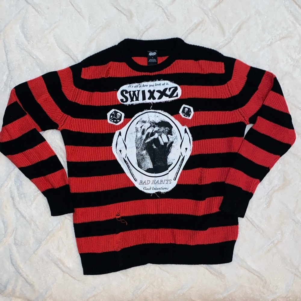 Swixxz Distressed Crewneck